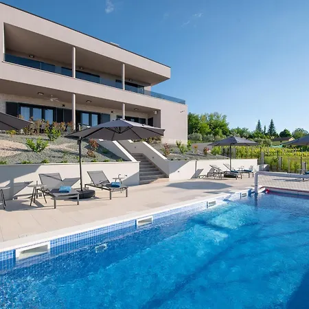 فيلة Complex Alca *