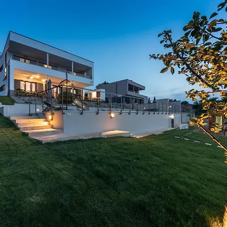 Complex Alca فيلة Ruzici (Sveta Nedelja)