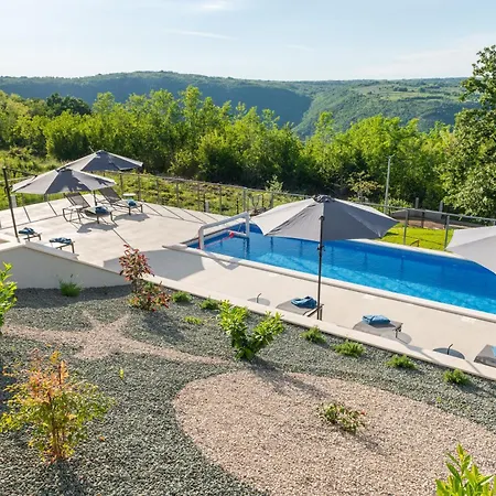 Complex Alca Villa