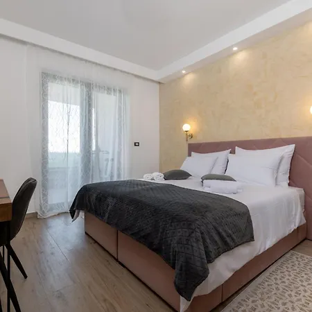 Complex Alca Villa *